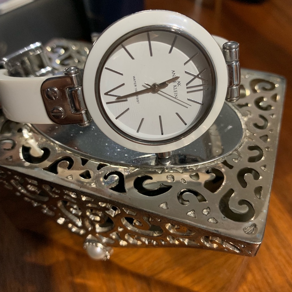 AK Watch - Picture 2 of 5